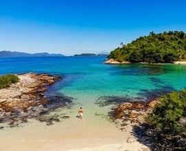 Imagem de um dia bonito e ensolarado em Angra Dos Reis