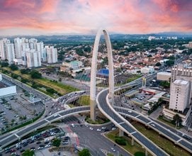 Imagem de um dia bonito e ensolarado em São José Dos Campos